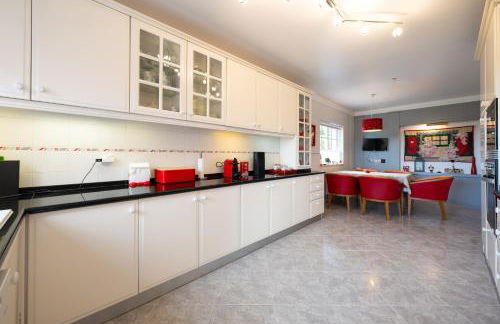 Villa Manuelina - Villa luxuosa com piscina aquecida by DolceStay - Foto 22