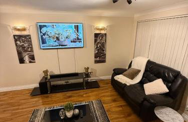 Cozy Two Bedroom in Welling - Photo 3