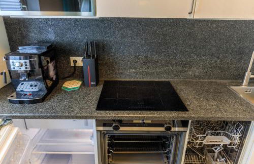 High-quality apartments near Residence - parking space - Foto 6