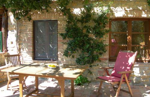 Olivo at Pietraie a cottage with many flowers in the Valley - Foto 16