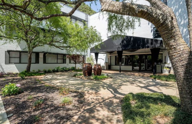 House At Phipps - Photo 9