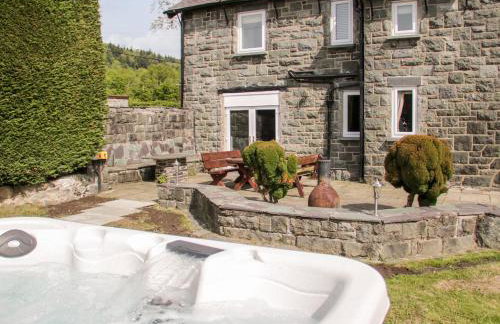 Gwern Borter Manor - Photo 3