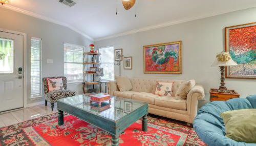 Bring Your Pup! Remote-Work Hub 22 Mi to Austin - Foto 2