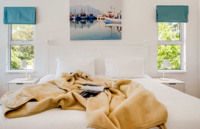 Unwind in Coastal Charm at Villa Santorini - Photo 37