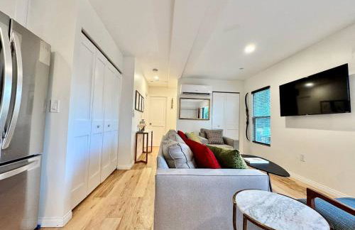 Unique Container, Home 20 Acres, Modern Stay - Photo 23