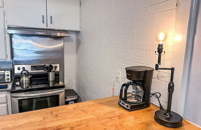 Affordable 2BR Getaway Near Plaza District Lilac1 - Photo 15