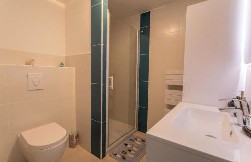 Rez-de-chaussée centre ville d'Embrun 3 étoiles Climatisé - Photo 6