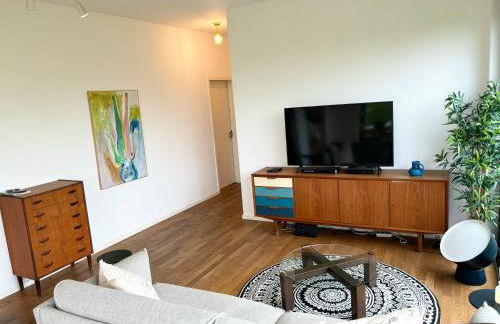 2 Bedroom Mauerpark-Apartment, Berlin Mitte View calendar - Foto 9