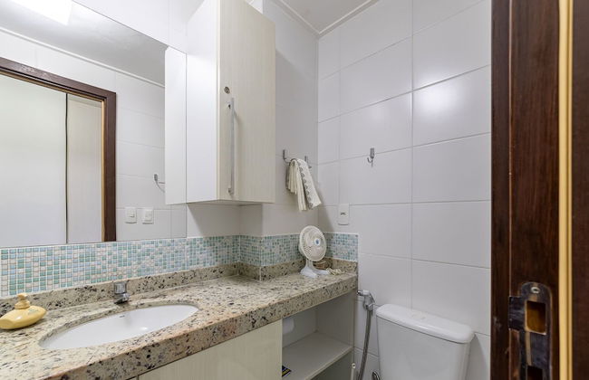 Apto Beira Mar com Vista e Pé na Areia - Foto 35