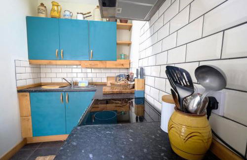 Rhyd Y Geifr, Cosy Barn Conversion in Maerdy - Photo 5