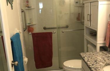 Bayside 1st Floor OC 2 br/1ba pool condo close to Jolly Roger/Convention Center - Foto 12