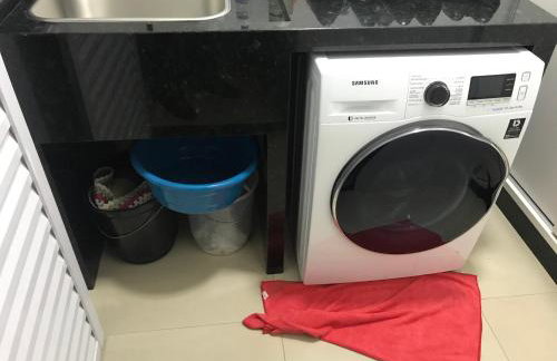 Sobrado casa de alto padrão, ar condicionado em todos os cômodos, aquecimento à gás, com piscina aquecida e área de festas - para o Show Rural 2026, fácil acesso a Rodovia 277 - Foto 17