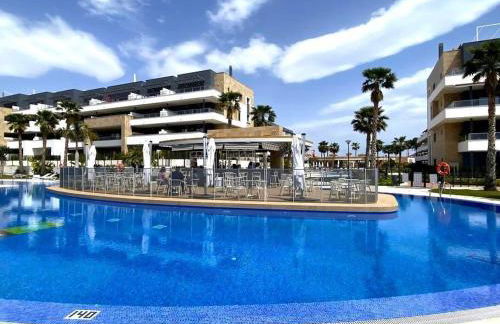 Lujoso Ático en Flamenca Village! - Photo 32