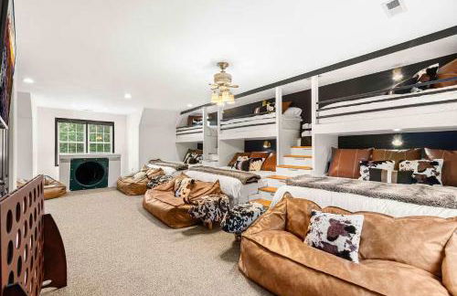 Spacious 6 Bedroom Home with a Heated Salt Water Pool, Theater & Game Room - Foto 7