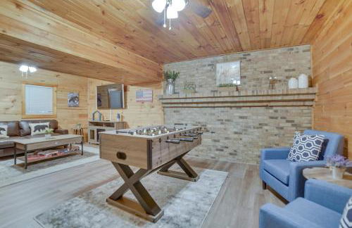 Kodak Getaway with Covered Decks and Game Room! - Foto 19