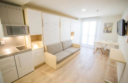 Apartamentos Plaza de Santiago - Estudios Turisticos - 1 LLAVE - Foto 36