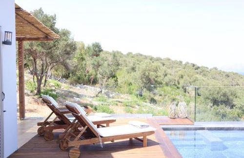 Costa Meganisi - Photo 3