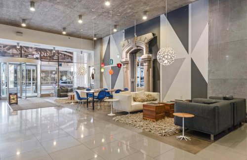 Linea Luxury Living with Indoor Pool and Rooftop Views in The Loop - Photo 18