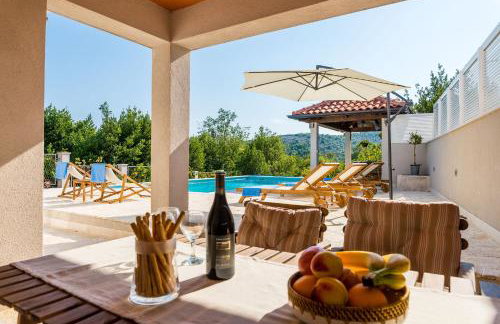 Villa Doli - Lovely holiday home with private pool - Photo 1