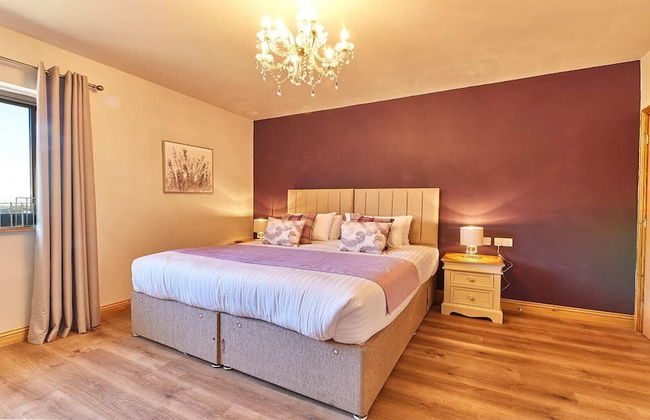 Host Stay The Parlour - Photo 18