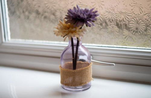 1 Bed Home - Parking - Great for Contractors - Foto 9