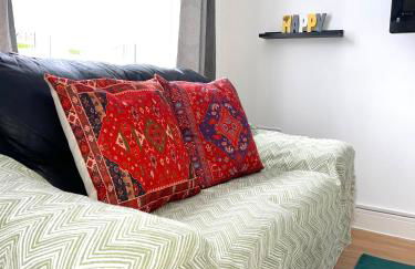 Crescent Apartment - Modern 1 Bedroom First Floor - Foto 6