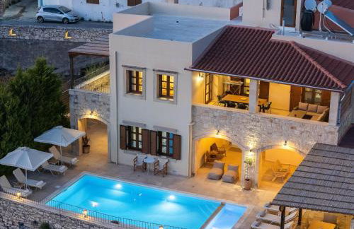 Ilys Home, a Country-chic Retreat with Pool & BBQ, By ThinkVilla - Photo 30