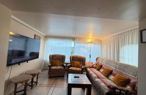 Chalet con jardín, piscina y barbacoa en Logroño - Foto 52