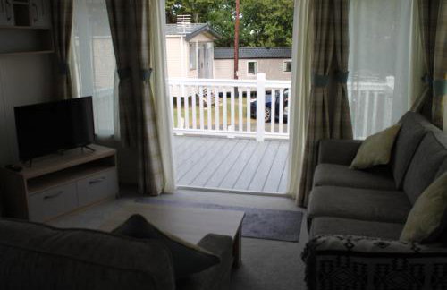 luxury new 3 bed caravan with stunning sea view on private beach in Thorness bay - Foto 21