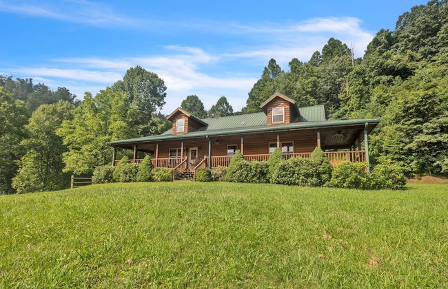 Cozy Mountain Retreat W/ Scenic Views 3 Bedroom Home by RedAwning - Foto 28