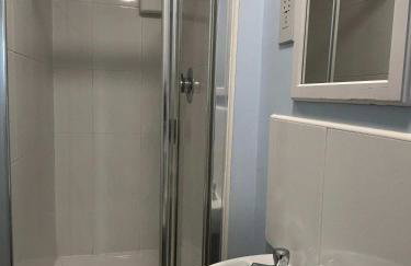 WS10 Contractor House 3 Bed 3 Bath with Parking - Foto 13