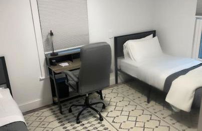 Massive 2 bedroom with fenced yard - Foto 23