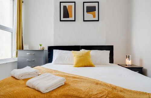 Stunning 5 bedroom home Wirral Birkenhead Sleeps 9- Free Parking-5G Internet - Foto 2