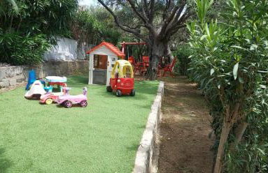 The Yellow Houses - Photo 35