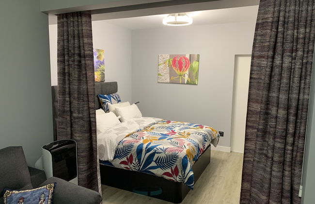 Funchal Apt- Sleeps 2 - Pool & Parking - Madeira - Foto 1