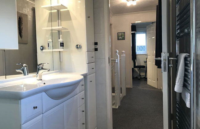 Sleeps up to 7, Parking, Office, Preston Nr M6/m65 - Foto 17