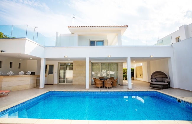 Beachfront 3 BDR Villa With Pool - Photo 1