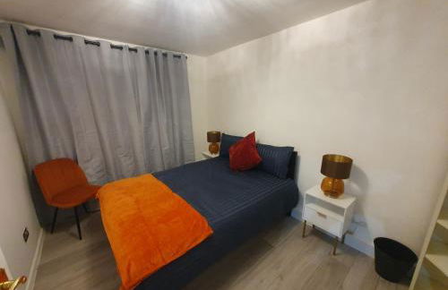 Bright Modern & Spacious 2-Bedroom Apartment - Opposite Penge East Station - 15 mins to Central London! - Foto 13