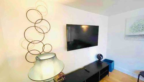 Front House 3 bedroom flat nice street, walk to BART, shops - Foto 2