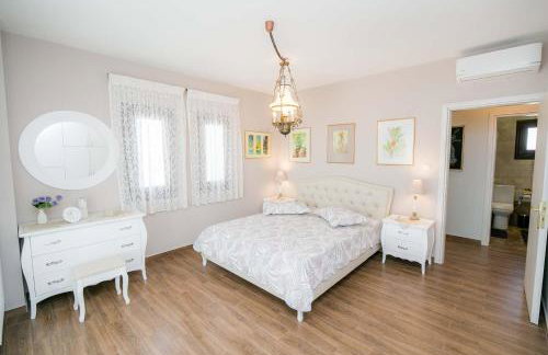 Mermaid Beachfront Villa - Photo 63