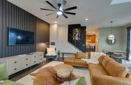 Luxury Townhome! Rooftop-Game Room! Near Broadway! - Foto 8