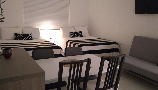 Studio Apartment Biscayne Blvd Miami - Foto 4, Servicio de comidas en la habitación