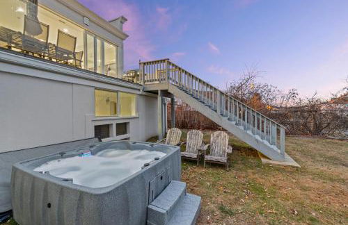 Piermont Waterfront Villa with Hot Tub - Photo 67