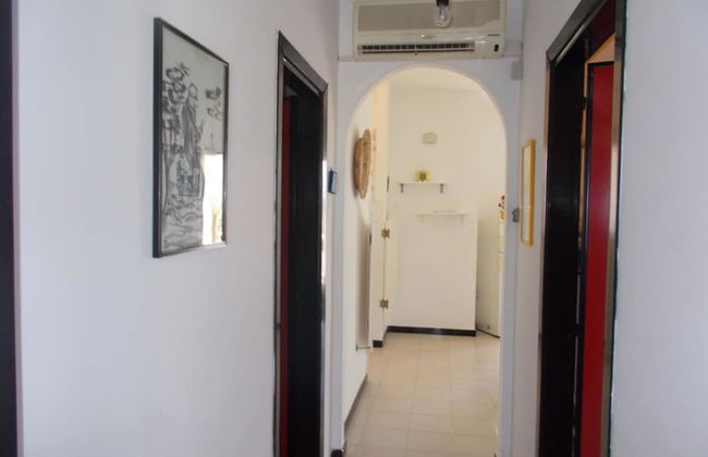 Comfortable Apartment Near the Beach - Photo 14