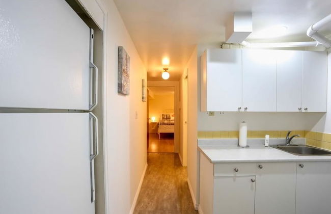 2bdr Suite UBC by Elevate Rooms - Photo 17