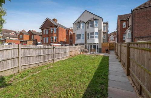 Charming 5 Bedroom Home in High Wycombe Perfect for Families - Foto 3