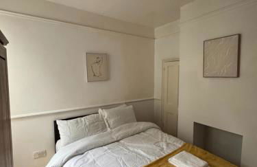 Tranquil 3BR in Portsmouth - Photo 15