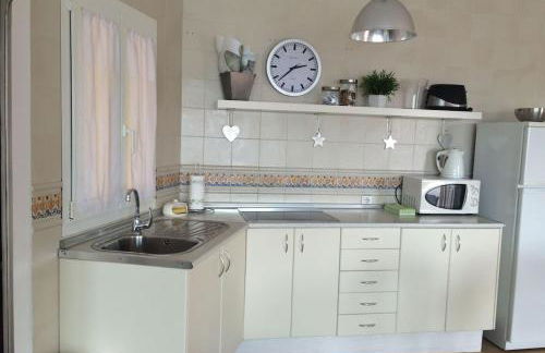 MY OCEAN HOME !!! Breathtaking location, Steps to the ocean, Spacious sea view, Fully Equipped and Well-Furnished with Private Entrance and High-Speed Fiber Optic Internet - Photo 14