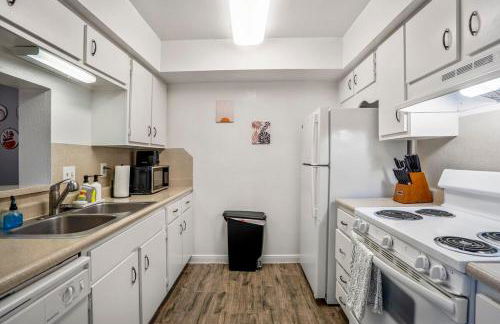 Towne Plaza Apartments #295 in the Galleria Area - Foto 13