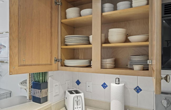 Just Beachy~ocean View~2nd Fl 2 Bedroom Condo by RedAwning - Foto 14